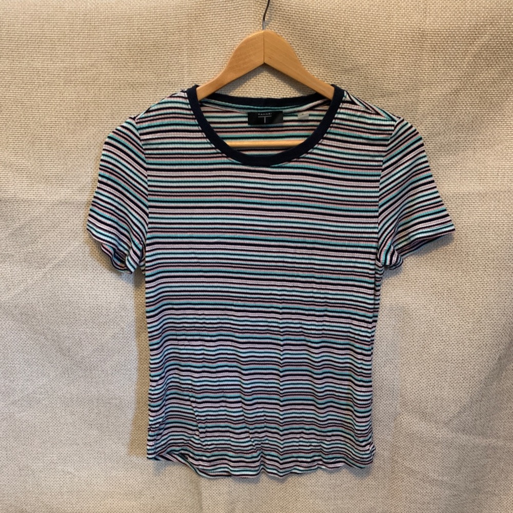 Tahari top
